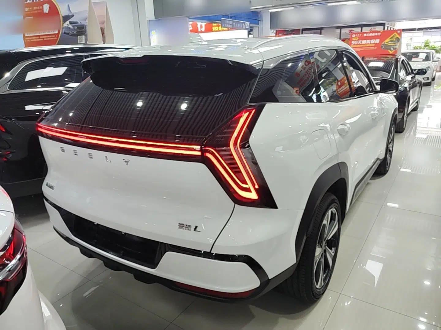 Geely Auto FX11 2025 4th Generation 1.5TD DCT - Shanhe — миниатюра 6