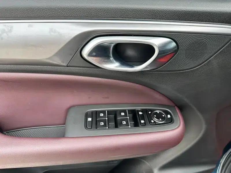 Trumpchi M6 2021 Pro 270T AT Luxury Edition — миниатюра 22