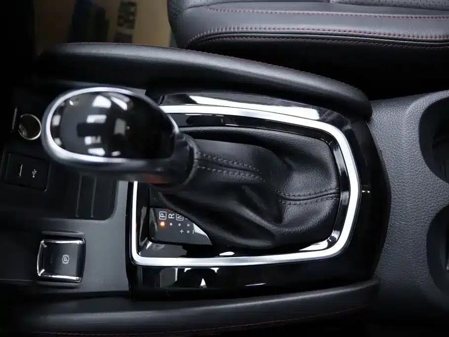 Nissan Qashqai 2021 2.0L CVT Luxury Edition — миниатюра 11