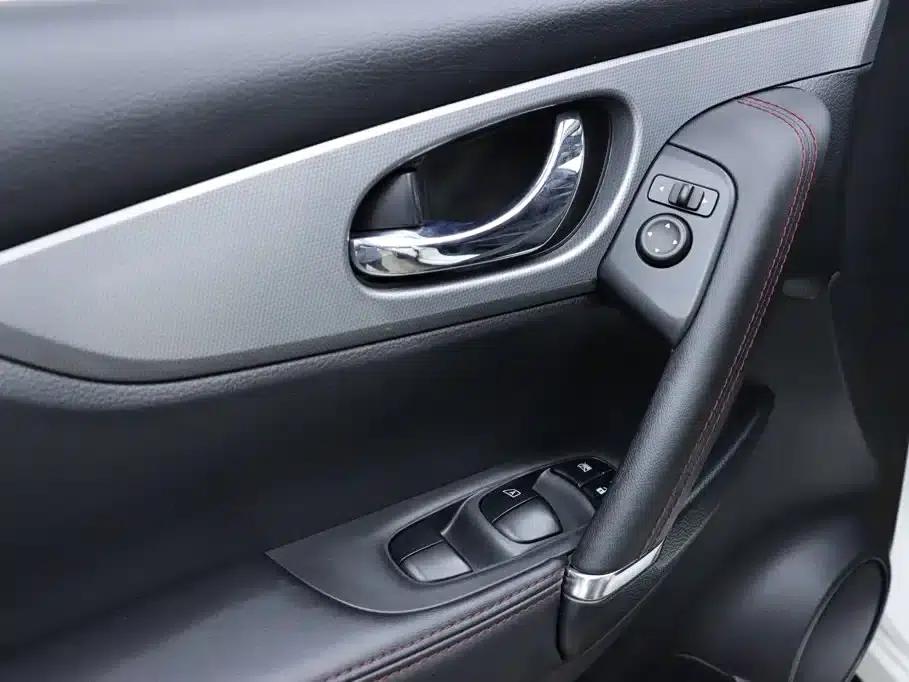 Nissan Qashqai 2021 2.0L CVT Luxury Edition — миниатюра 13