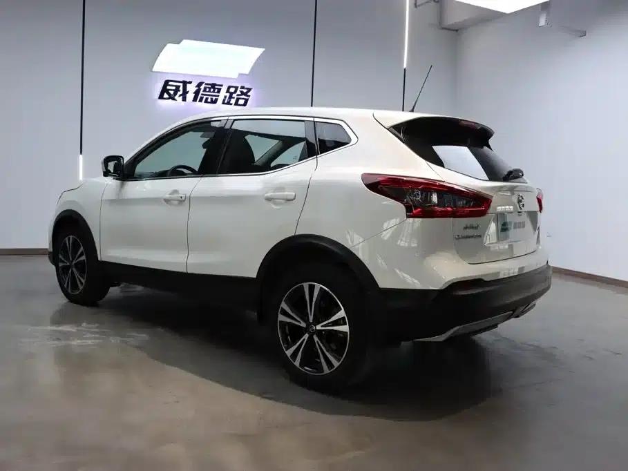 Nissan Qashqai 2021 2.0L CVT Luxury Edition — миниатюра 3