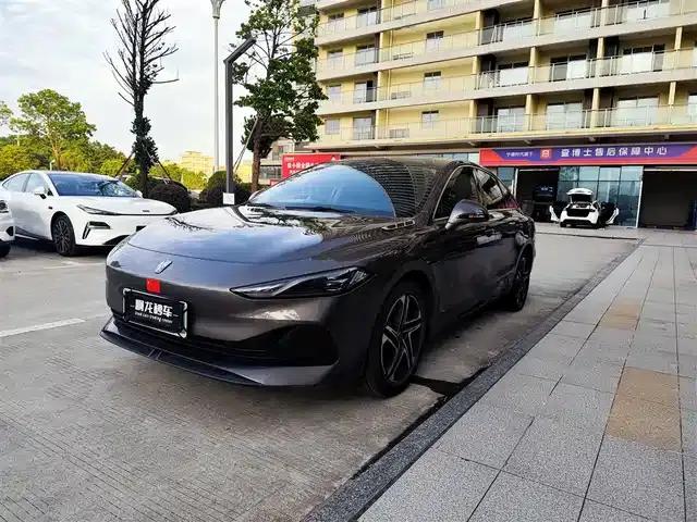 Roewe D7 2023 DMH 125km Super Edition