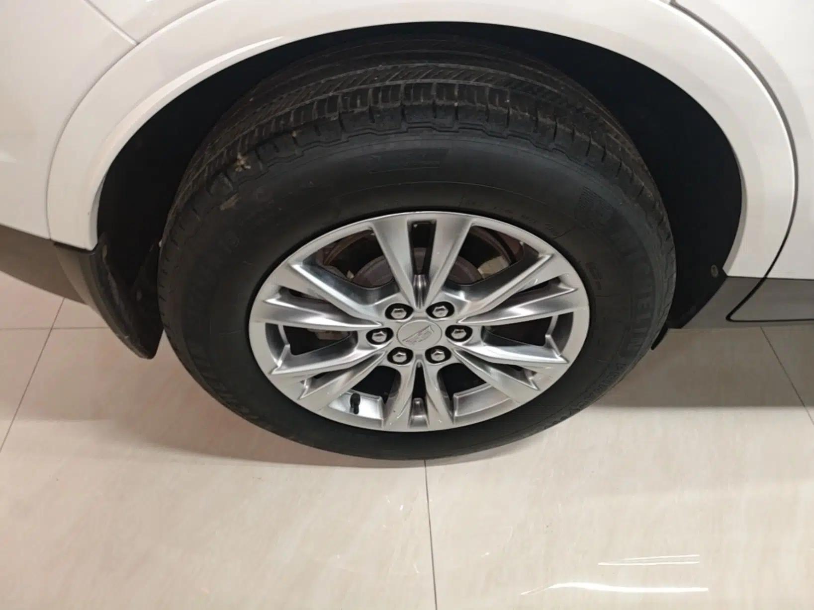 Cadillac XT5 2022 2.0T Two-Wheel Drive Luxury Version — миниатюра 11
