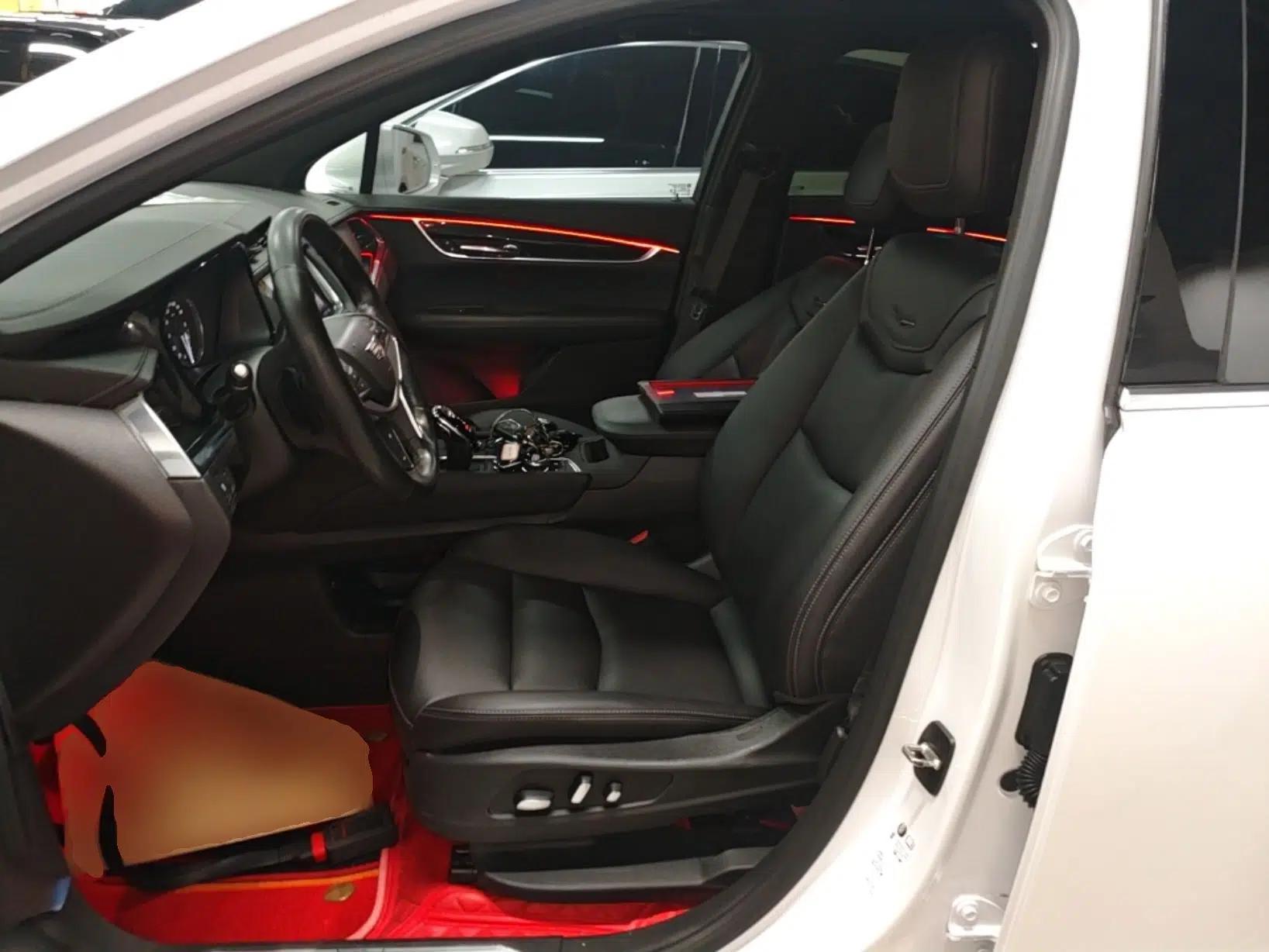 Cadillac XT5 2022 2.0T Two-Wheel Drive Luxury Version — миниатюра 17