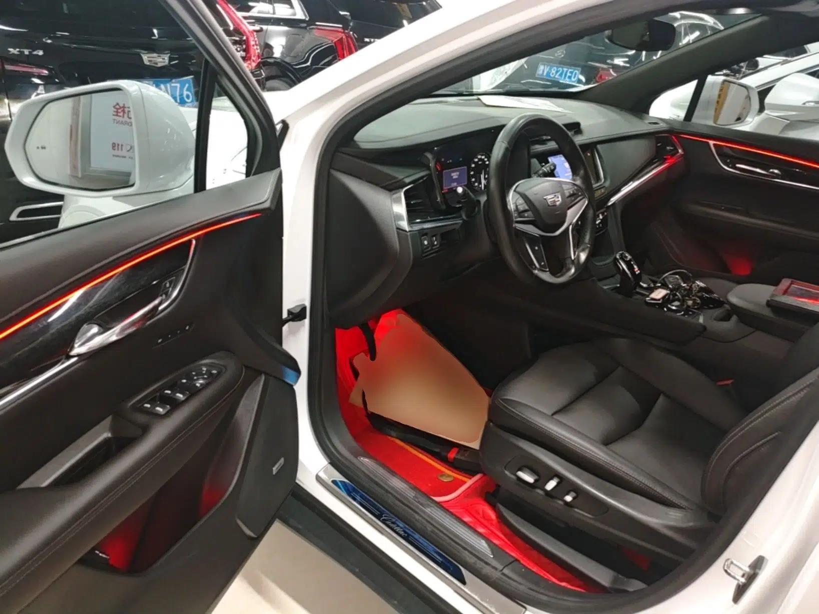 Cadillac XT5 2022 2.0T Two-Wheel Drive Luxury Version — миниатюра 18