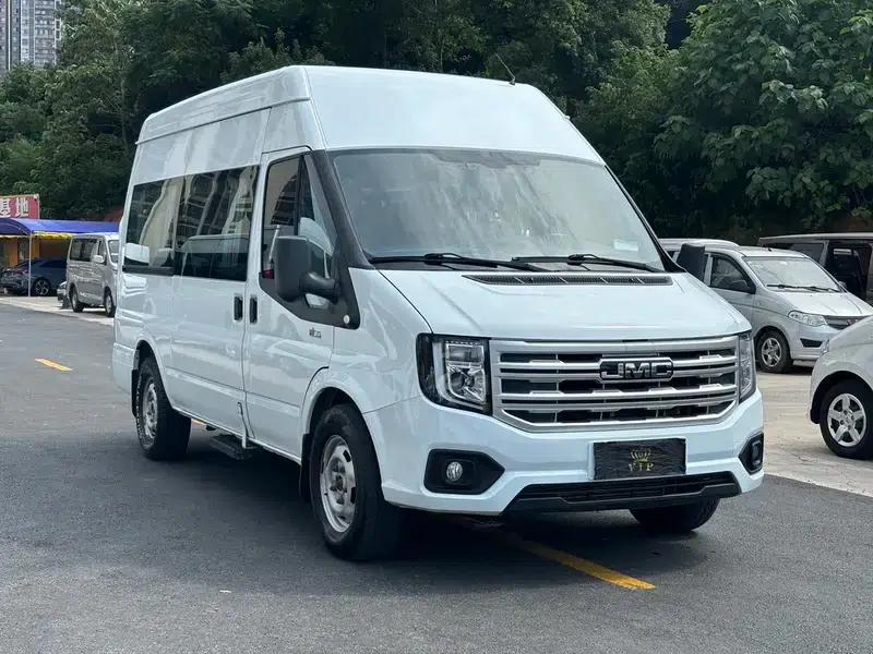 Fushun 2025 2.0T Automatic Diesel Mid-Wheelbase High-Roof Business Model 9-Seater (Commercial Version) — миниатюра 3