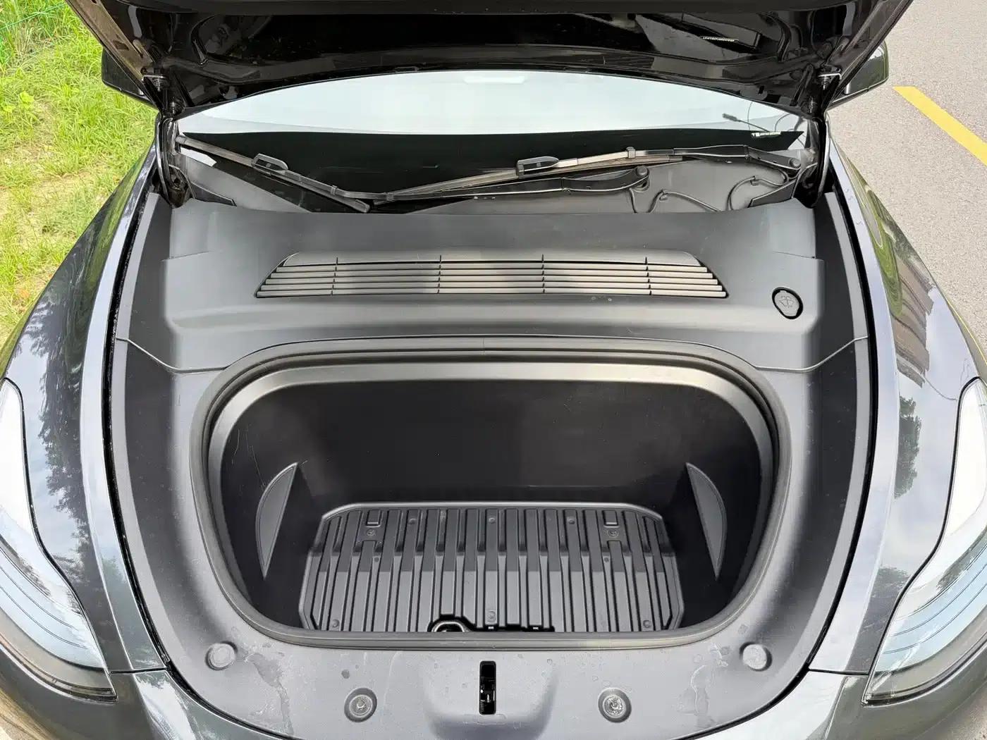 Model Y 2024 Rear-Wheel Drive — миниатюра 10