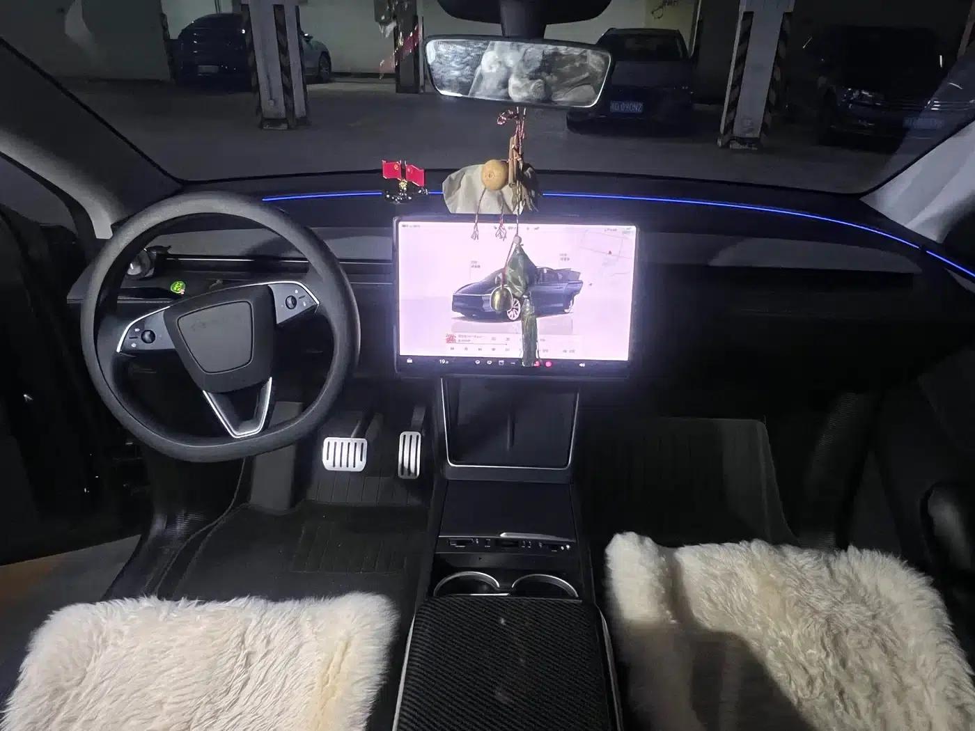 Model Y 2025 Facelift Long Range All-Wheel Drive Version — миниатюра 5