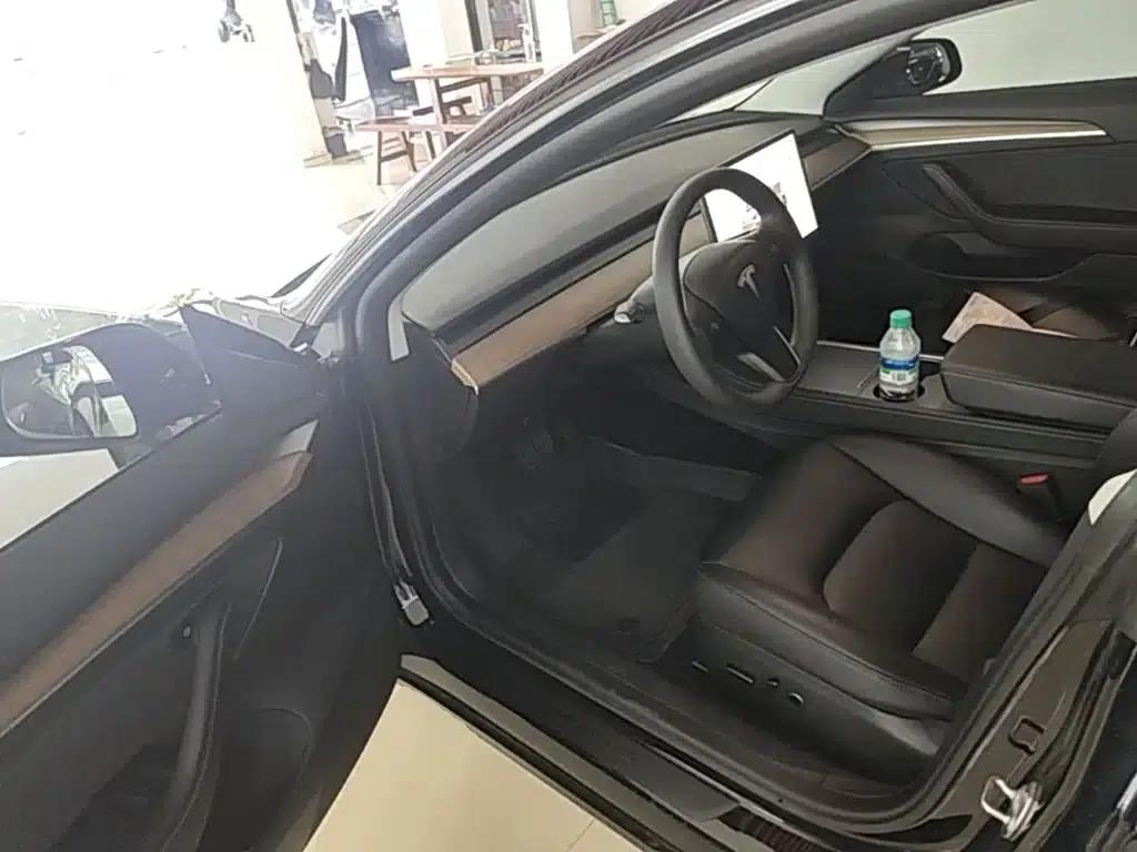 Model 3 2022 Rear-Wheel Drive — миниатюра 16
