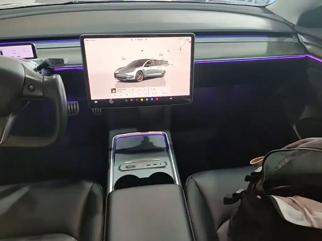 Model 3 2022 Performance All-Wheel Drive — миниатюра 13