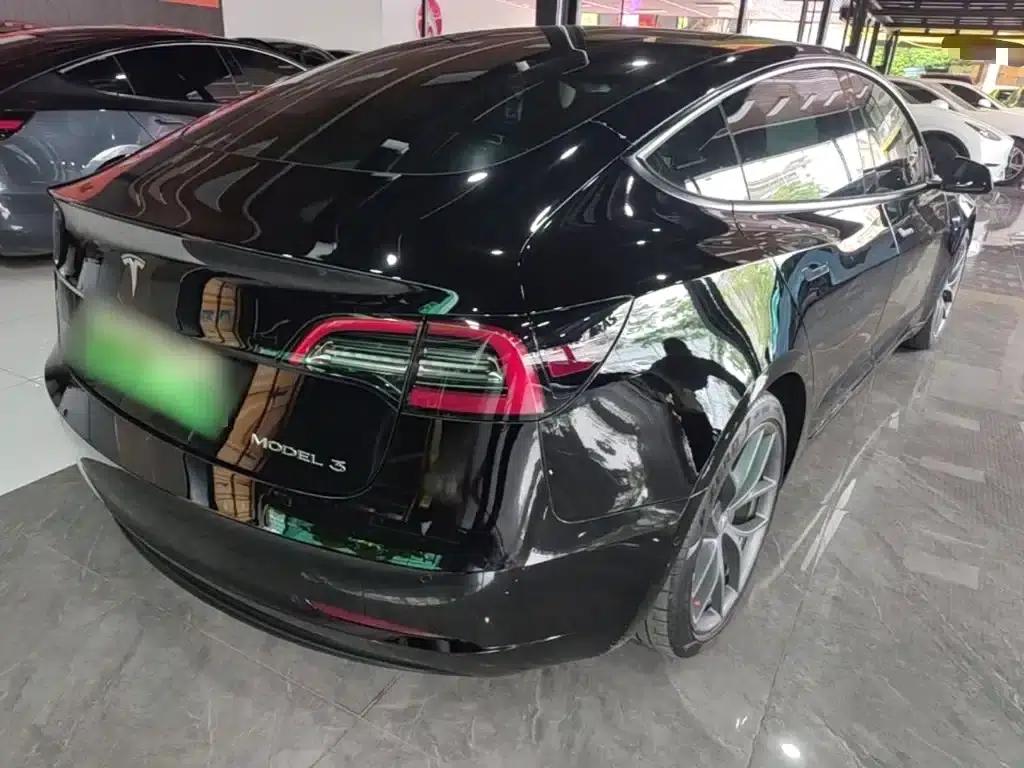 Model 3 2022 Performance All-Wheel Drive — миниатюра 7