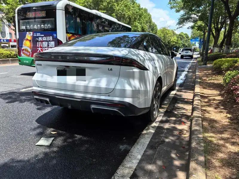 Galaxy L6 2024 Dragon Edition 1.5T DHT 125km PLUS — миниатюра 4