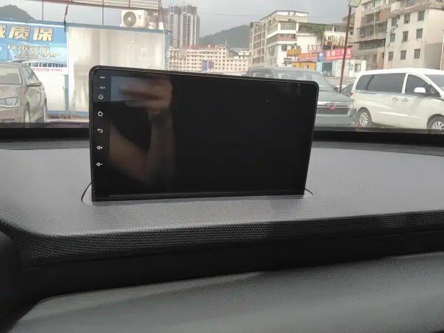 Wuling Xingchi 2022 1.5L Manual Comfort Model — миниатюра 13