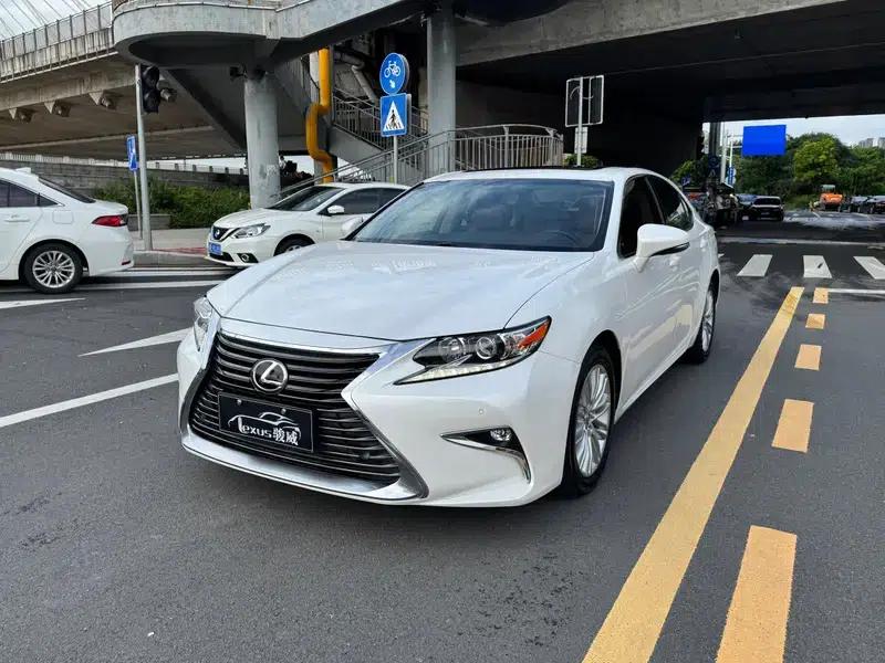 Lexus ES 2015 200 Elite Edition — миниатюра 1