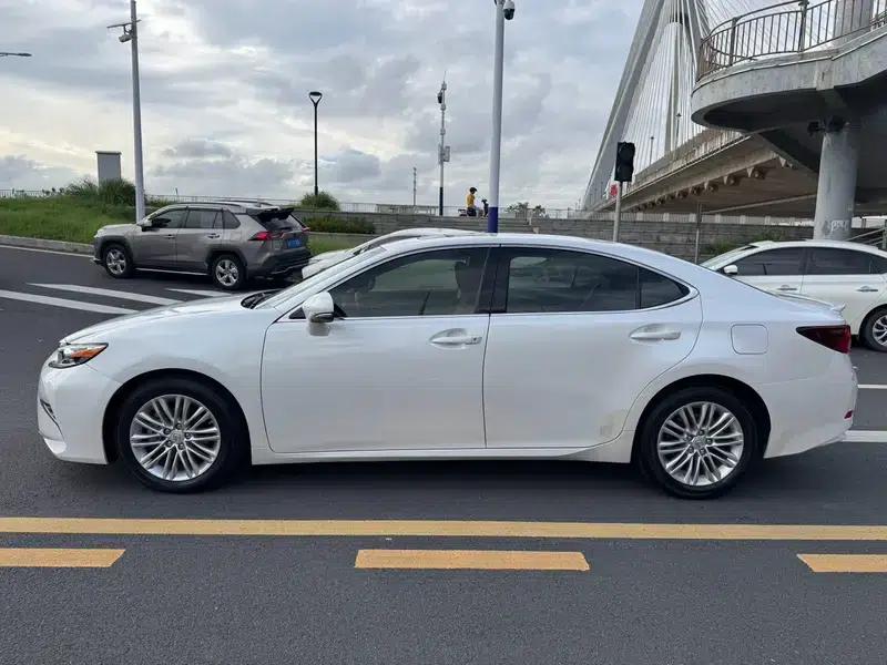 Lexus ES 2015 200 Elite Edition — миниатюра 4