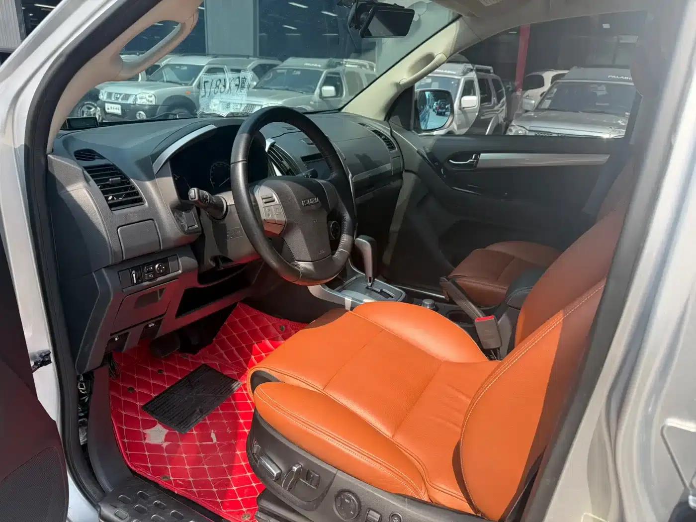 mu-X Ranger 2017 2.5T 4WD Automatic Touring Edition 5-seater — миниатюра 4