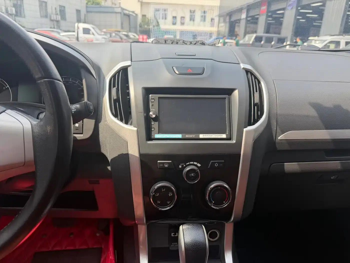 mu-X Ranger 2017 2.5T 4WD Automatic Touring Edition 5-seater — миниатюра 7