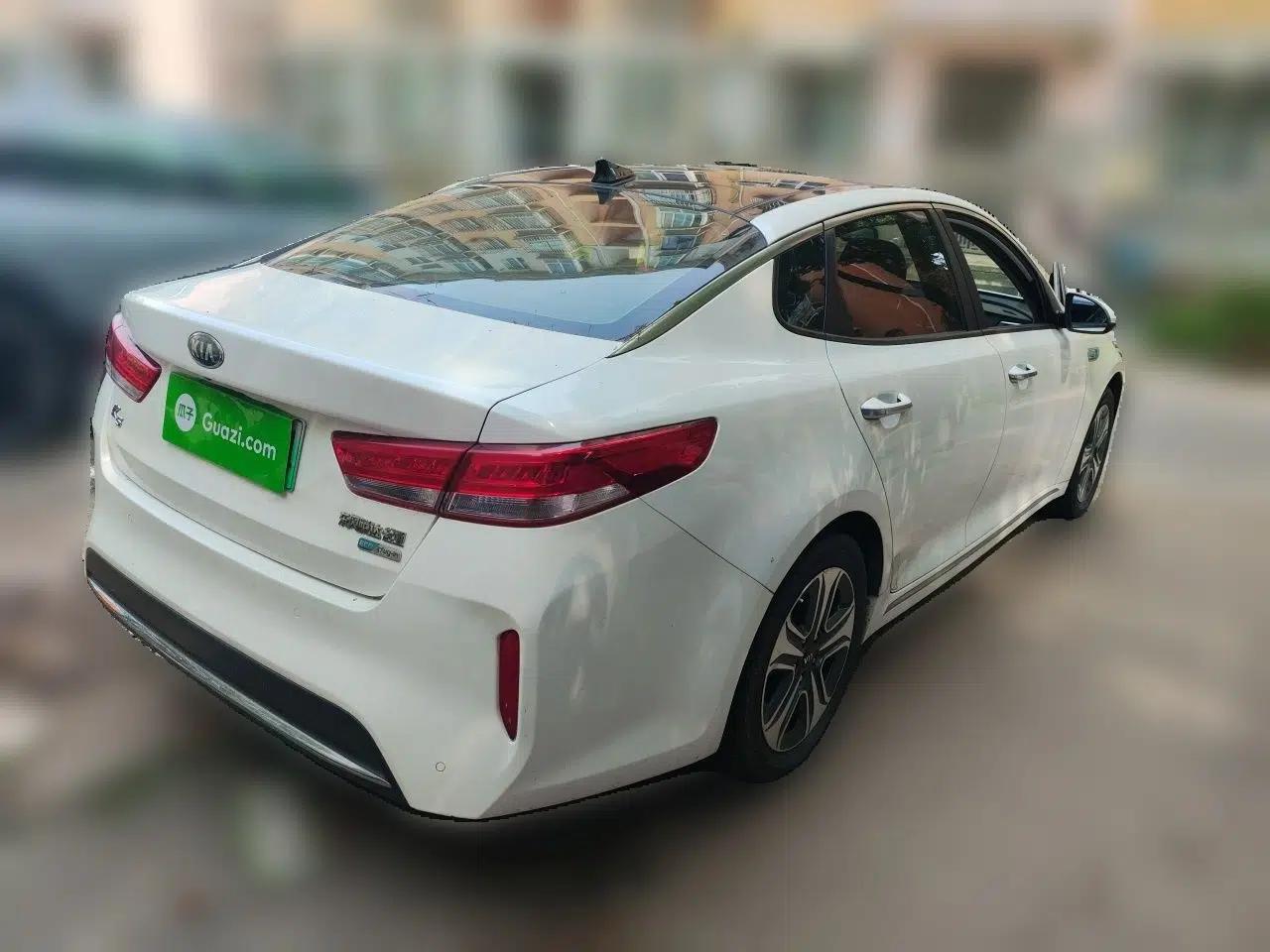 Kia K5 New Energy 2018 2.0L Smart Enjoyment Version — миниатюра 6