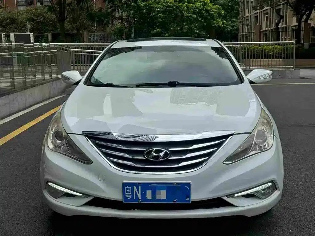 Sonata 2013 2.0L Automatic Leading Edition — миниатюра 3