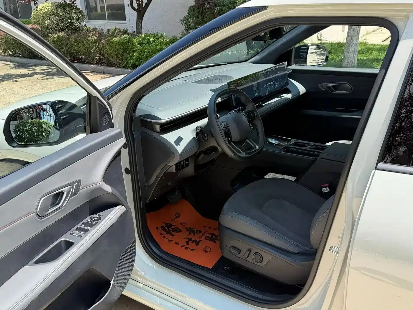 EO Yiou 2025 Two-Wheel Drive TECH Edition 64.2kWh — миниатюра 3