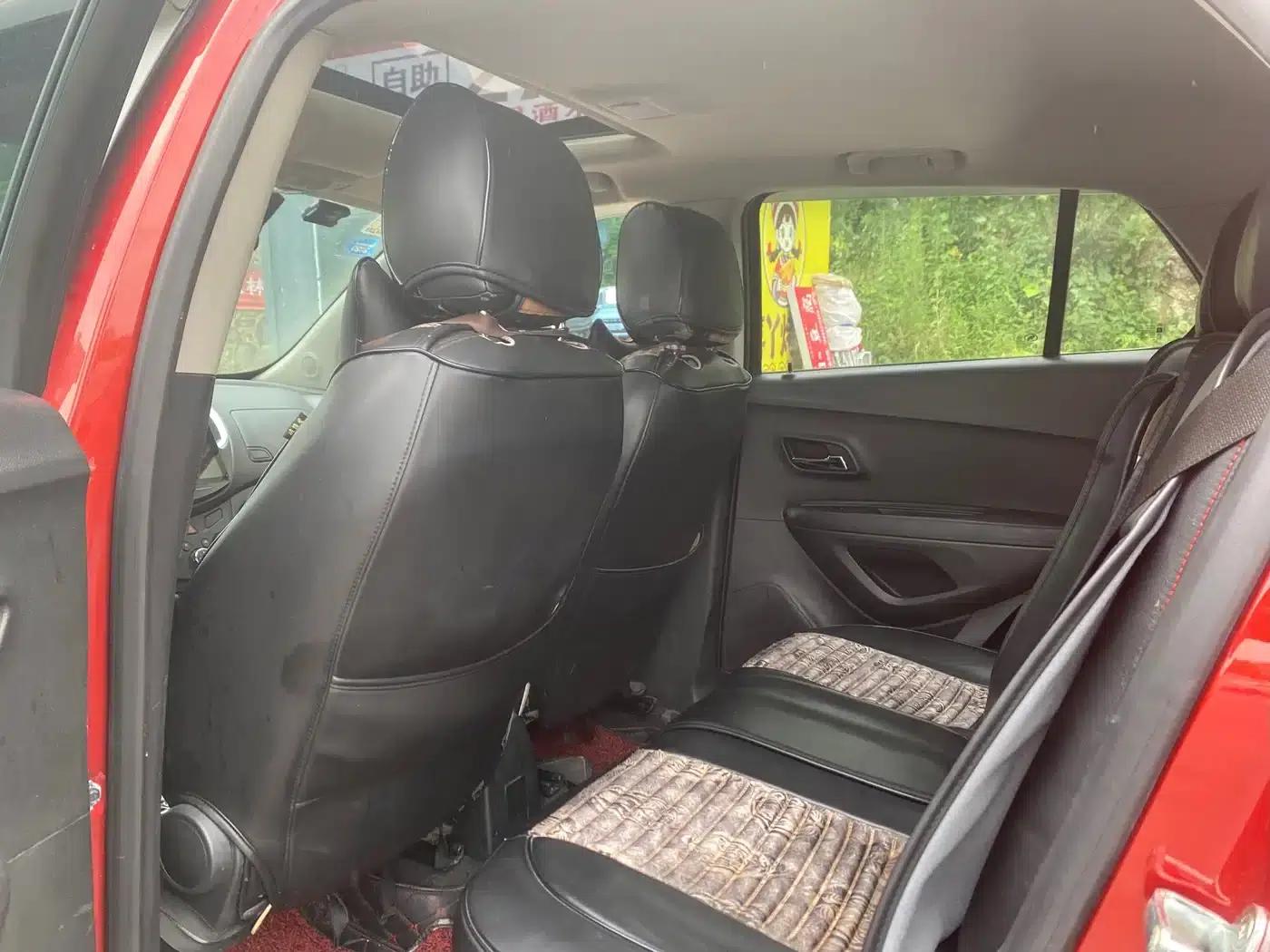 Chevrolet Trax 2016 1.4T Automatic 2WD Comfort Sunroof Edition — миниатюра 8