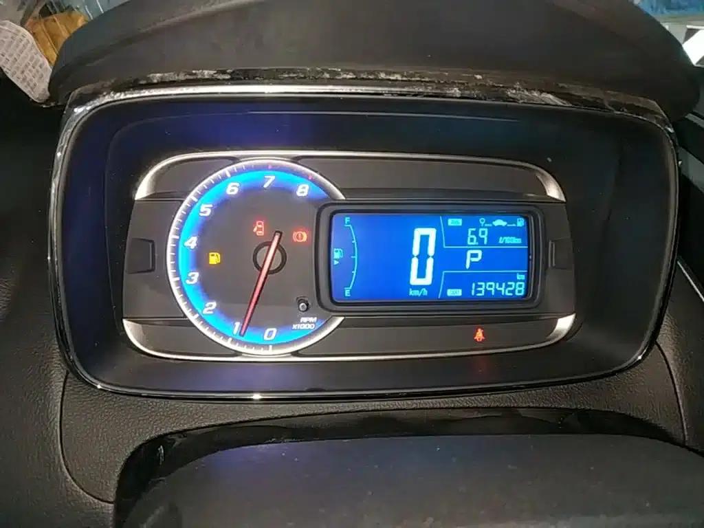 Chevrolet Trax 2016 1.4T Automatic 2WD Comfort Sunroof Edition — миниатюра 12