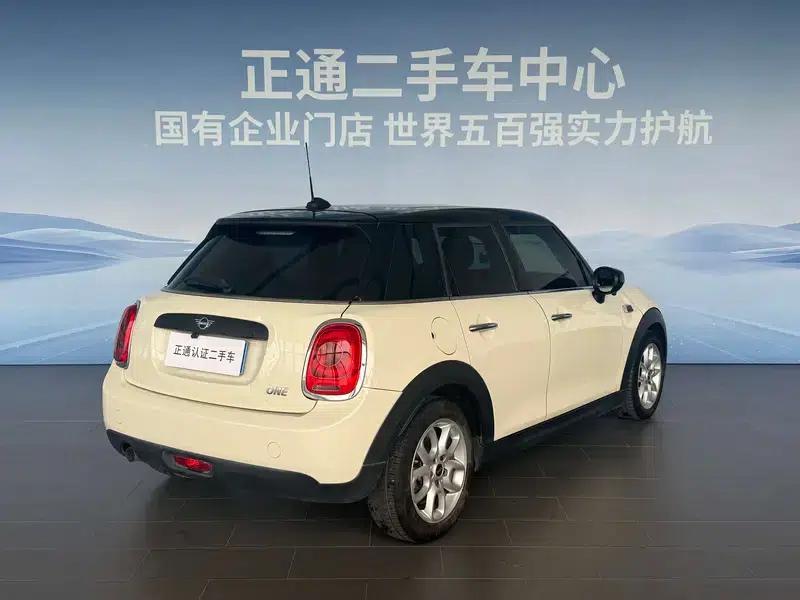 2021 MINI 1.5T ONE 5-Door — миниатюра 7