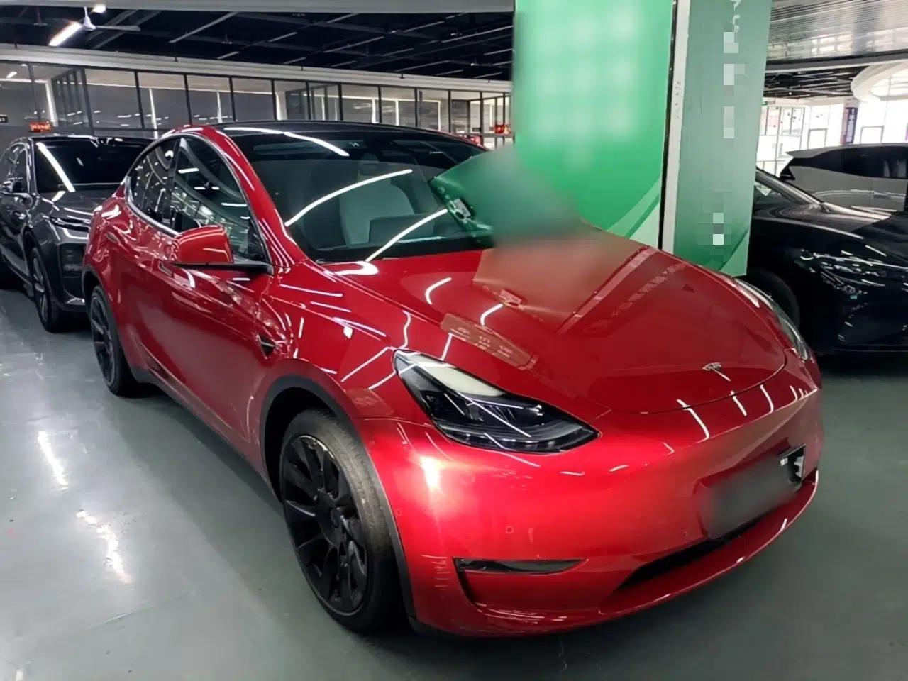 Tesla Model Y 2022 Long-Range All-Wheel-Drive Version — миниатюра 3