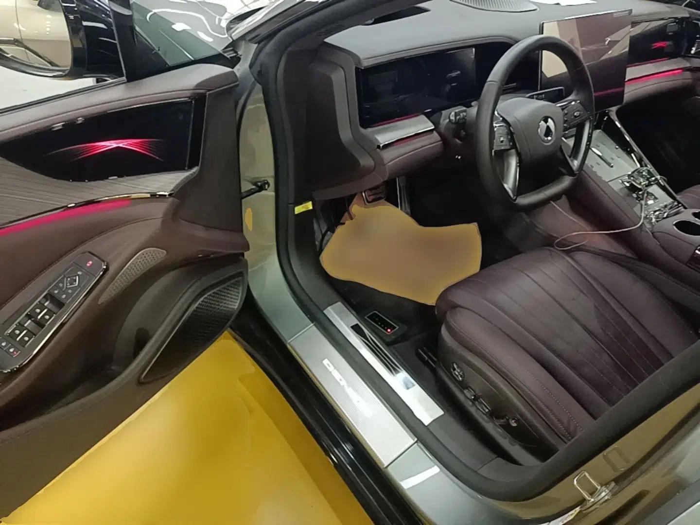 Denza Z9GT 2024 1100 4x4 Max First Edition — миниатюра 18