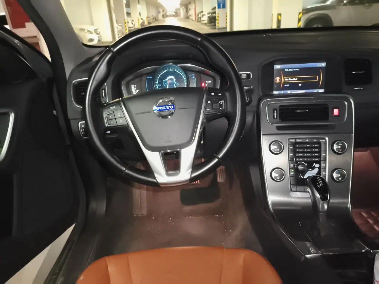 Volvo S60 2014 S60L T5 Intelligent Drive Edition — миниатюра 10