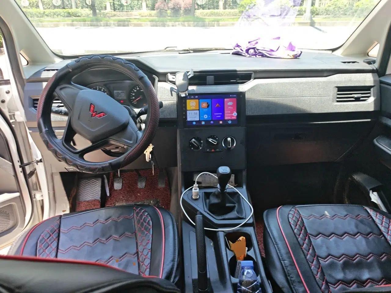Wuling Hongguang PLUS 2020 1.5L Manual Standard Edition 5 Seats — миниатюра 9