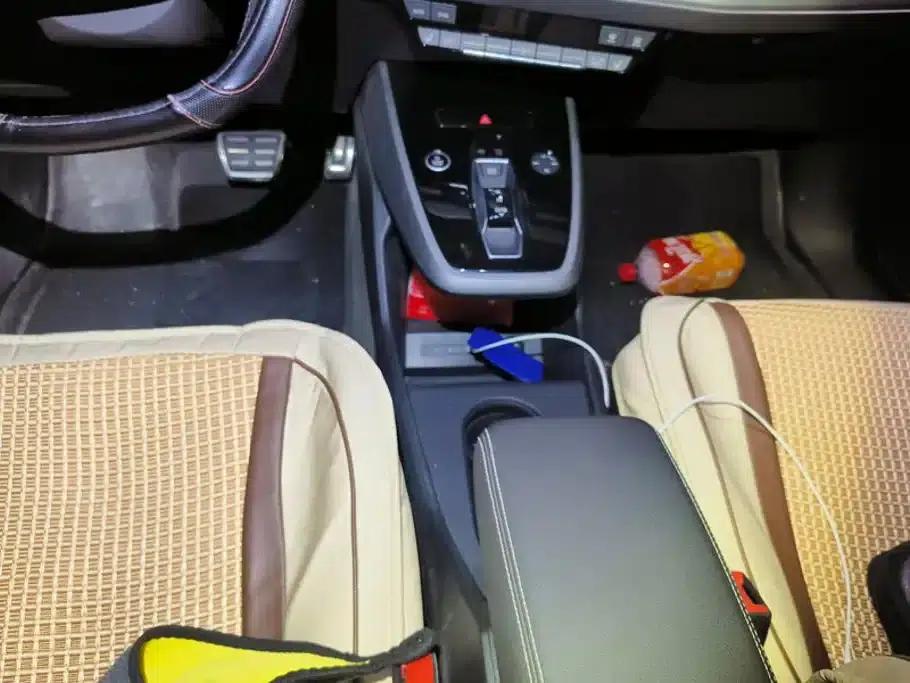 Audi Q5 e-tron 2023 Model 40 e-tron Star Edition Mech Suit — миниатюра 16