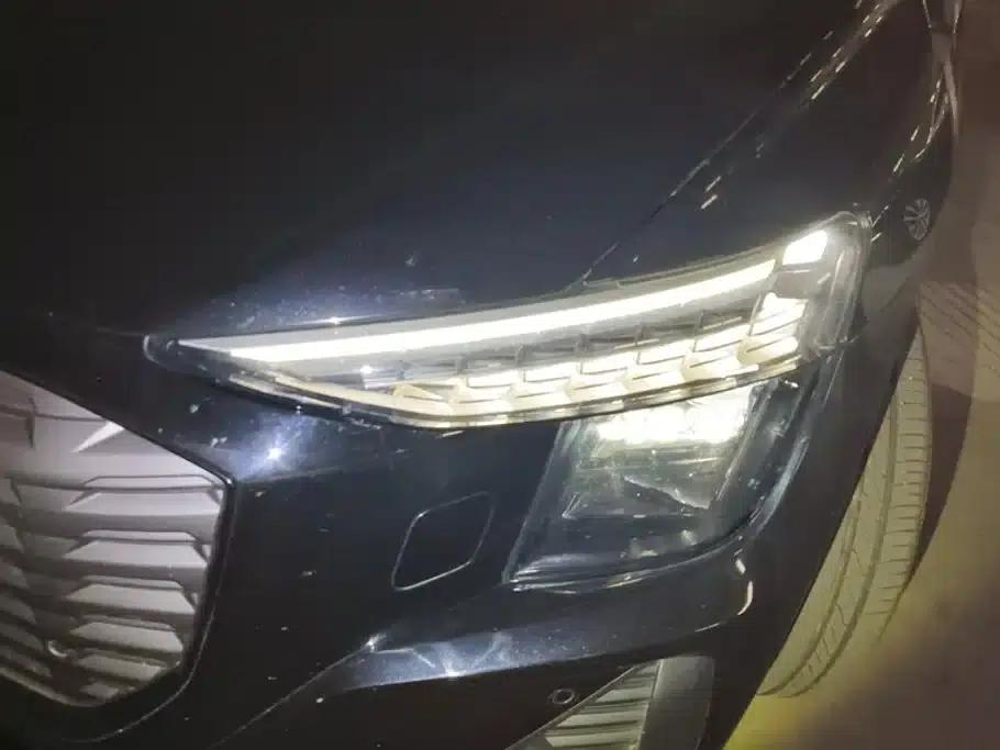 Audi Q5 e-tron 2023 Model 40 e-tron Star Edition Mech Suit — миниатюра 5