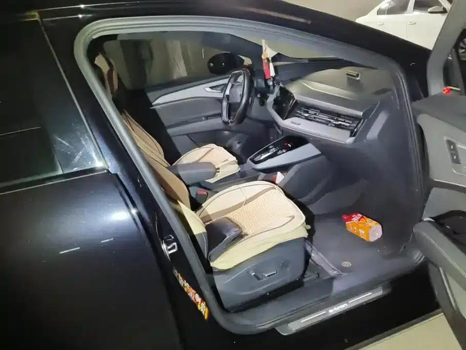 Audi Q5 e-tron 2023 Model 40 e-tron Star Edition Mech Suit — миниатюра 8