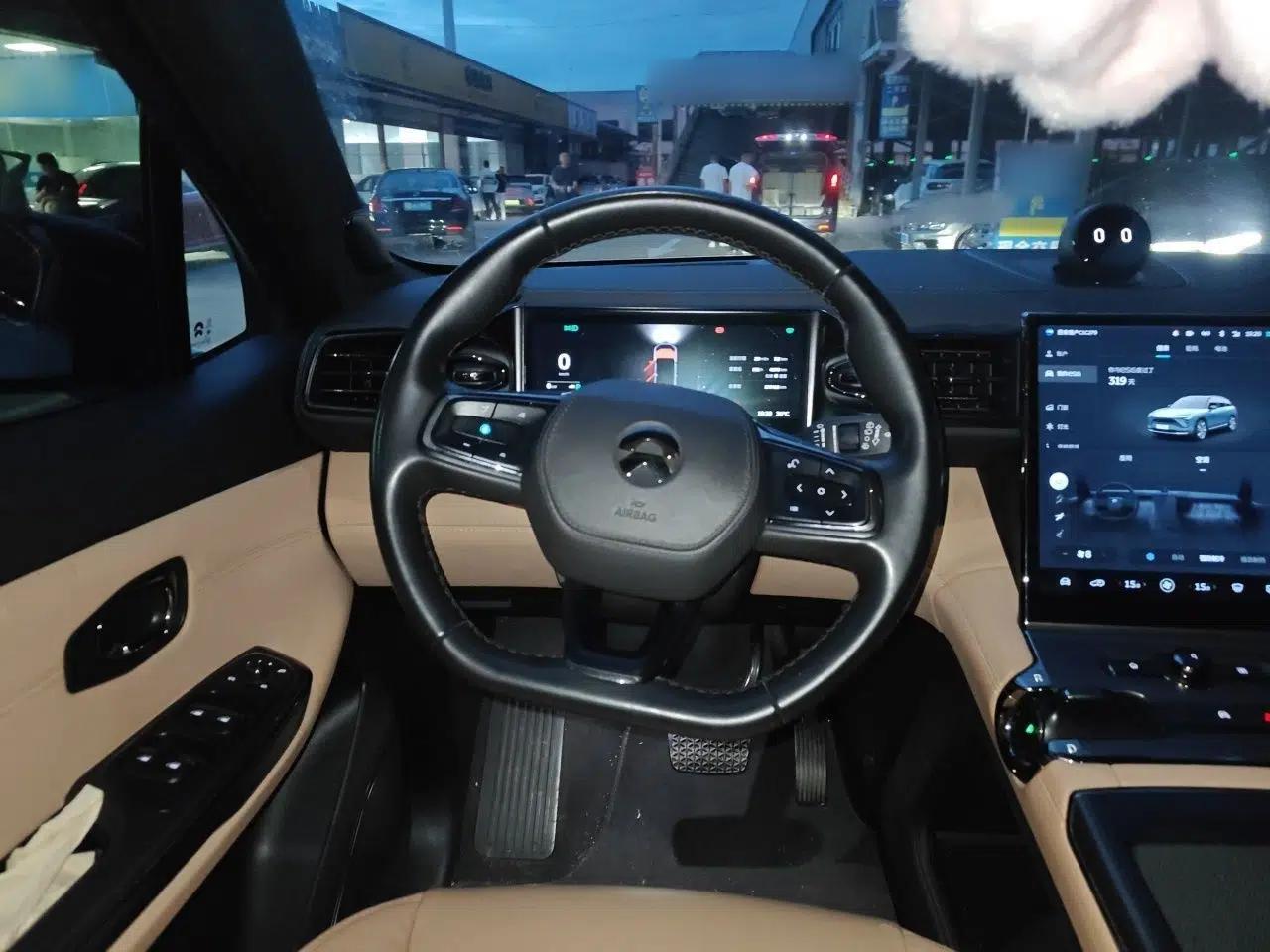 Nio ES6 2020 600 km Sport Edition — миниатюра 10
