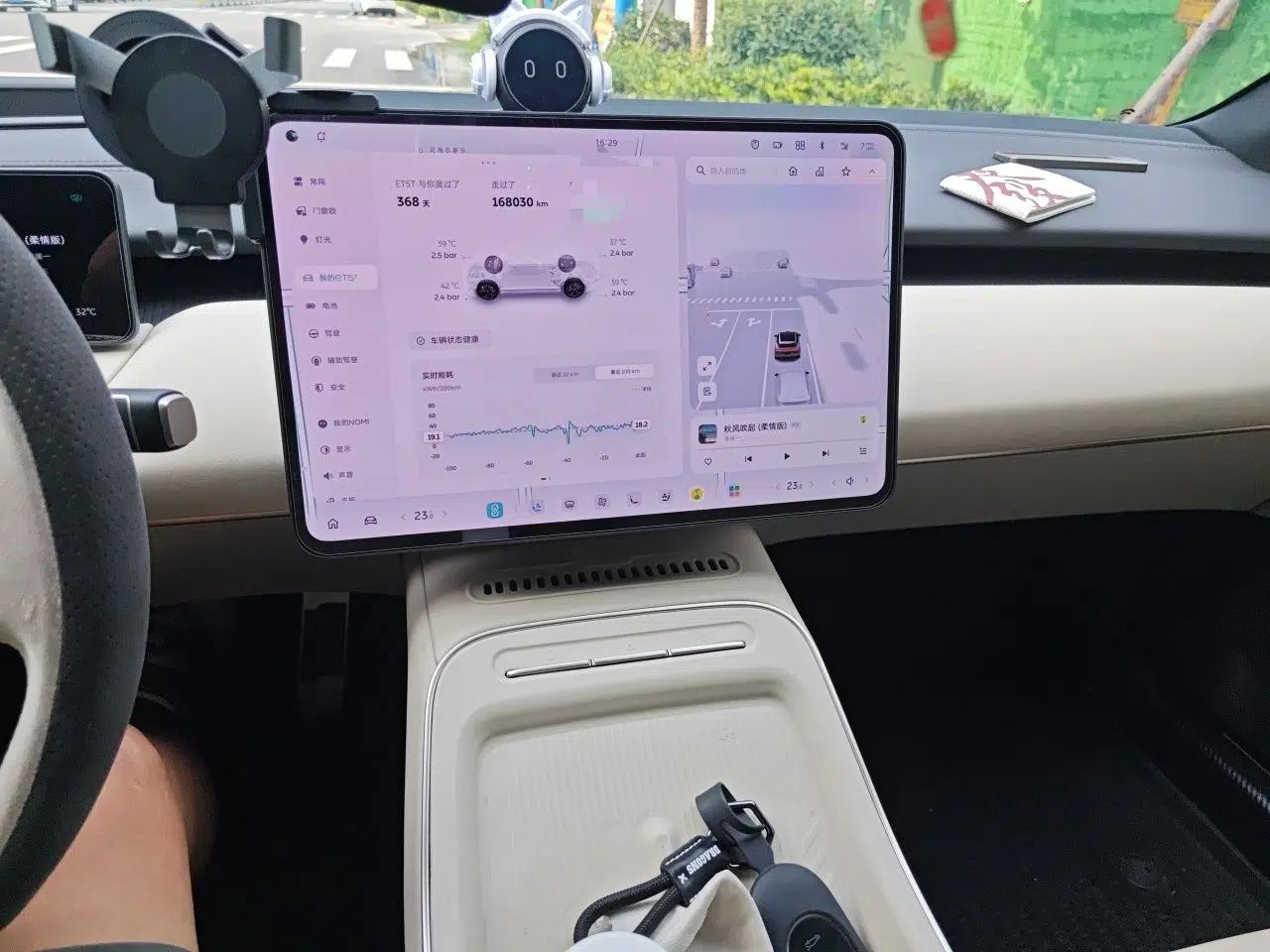 Nio ET5T 2025 100kWh Touring — миниатюра 13