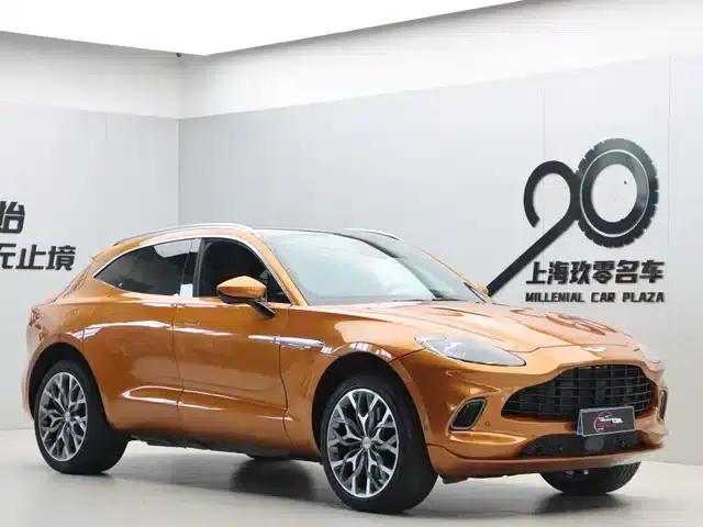 Aston Martin DBX 2022 3.0T STRAIGHT-SIX