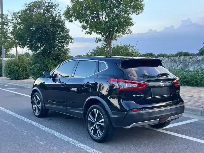 Nissan Qashqai 2019 2.0L CVT Luxury Edition — миниатюра 4