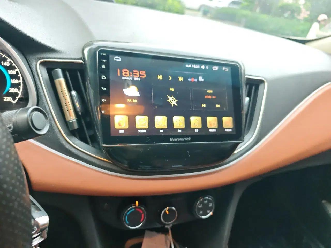 Chevrolet Cavalier 2019 320 Automatic Enjoyment with Sunroof — миниатюра 13