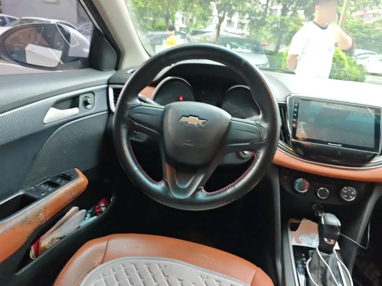 Chevrolet Cavalier 2019 320 Automatic Enjoyment with Sunroof — миниатюра 10