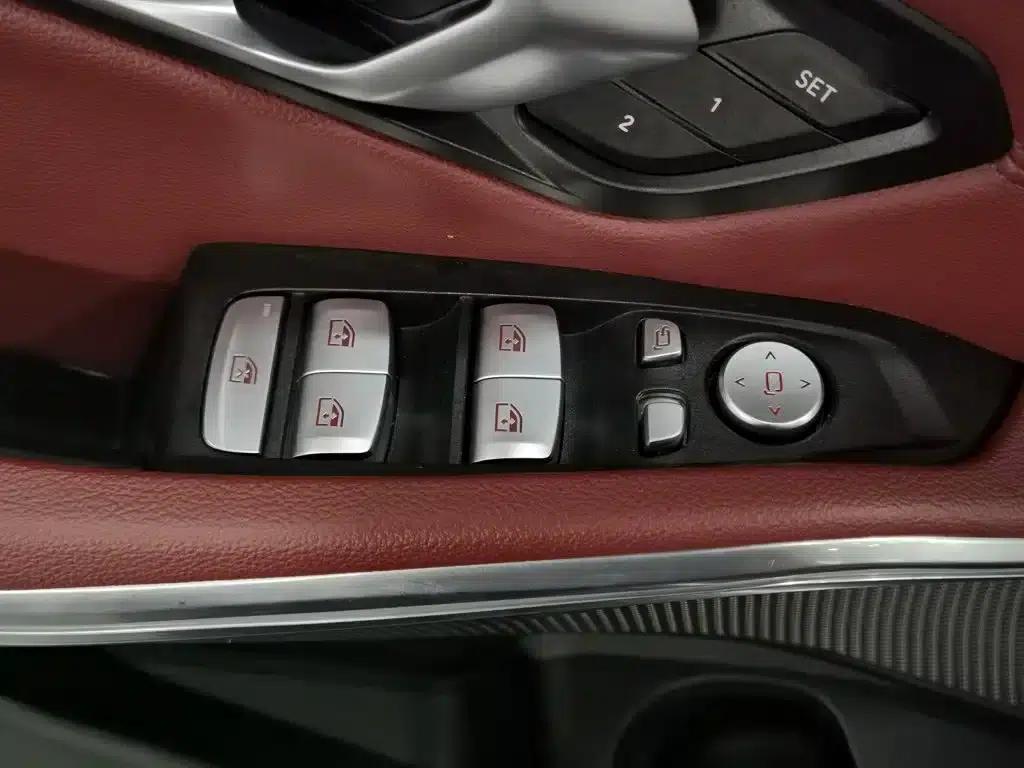 2022 BMW 3 Series Facelift 320Li M Sport Package — миниатюра 9