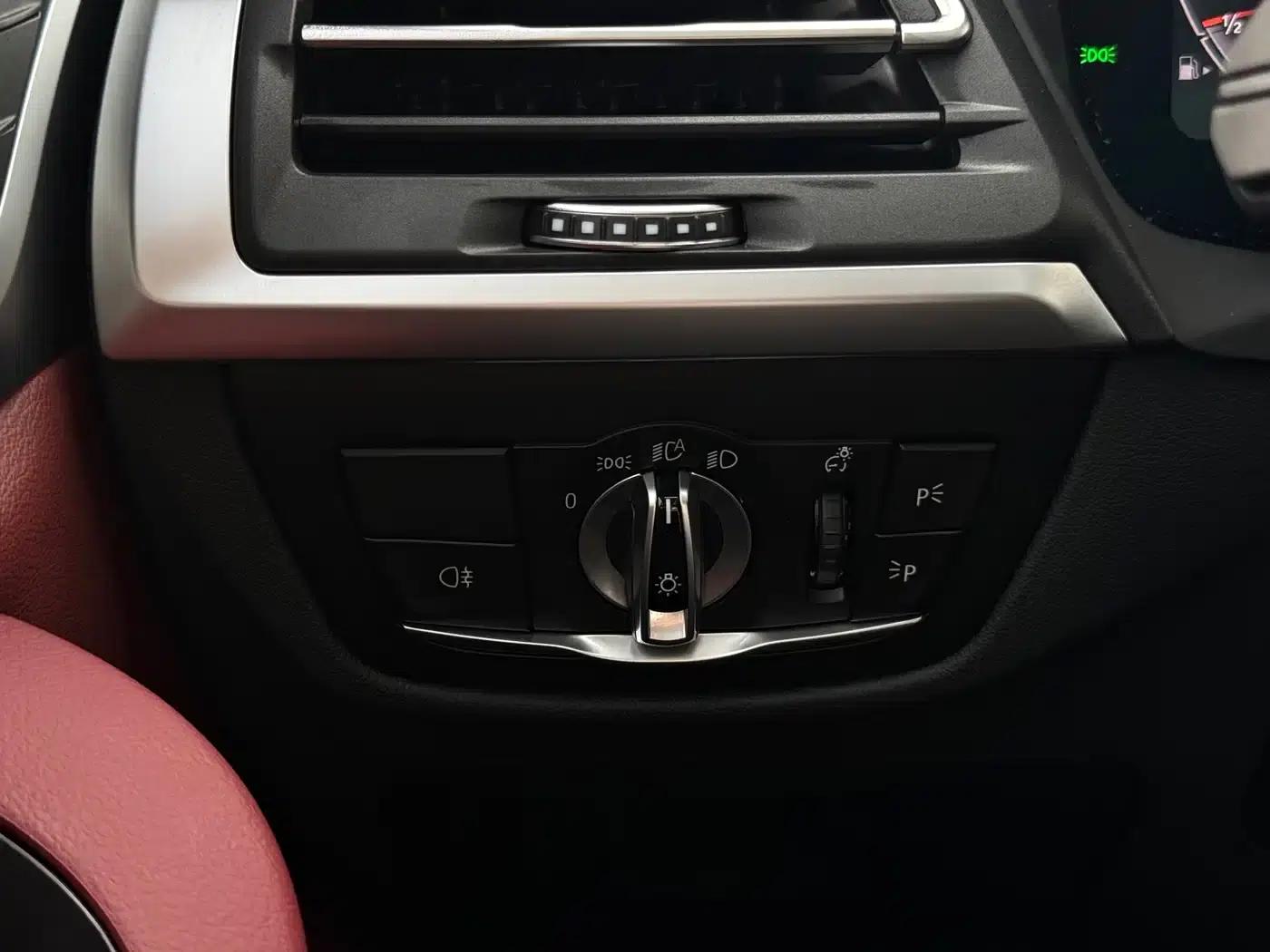 BMW X3 2022 xDrive30i Leading Edition M Sport Package — миниатюра 20