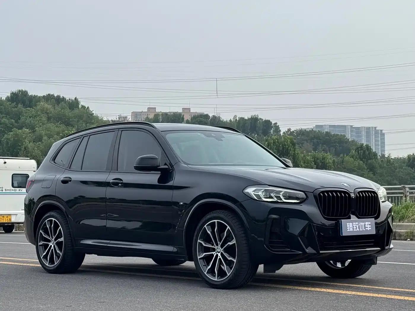 BMW X3 2022 xDrive30i Leading Edition M Sport Package — миниатюра 3