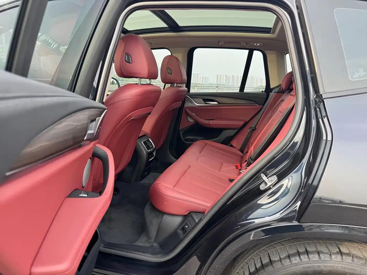 BMW X3 2022 xDrive30i Leading Edition M Sport Package — миниатюра 28