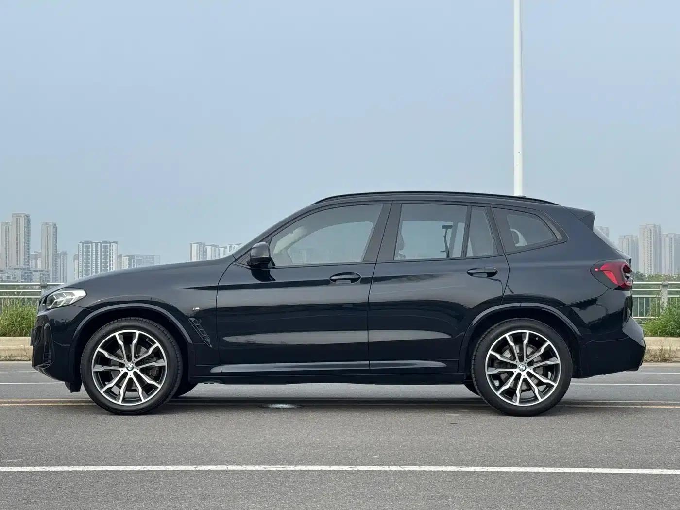 BMW X3 2022 xDrive30i Leading Edition M Sport Package — миниатюра 4