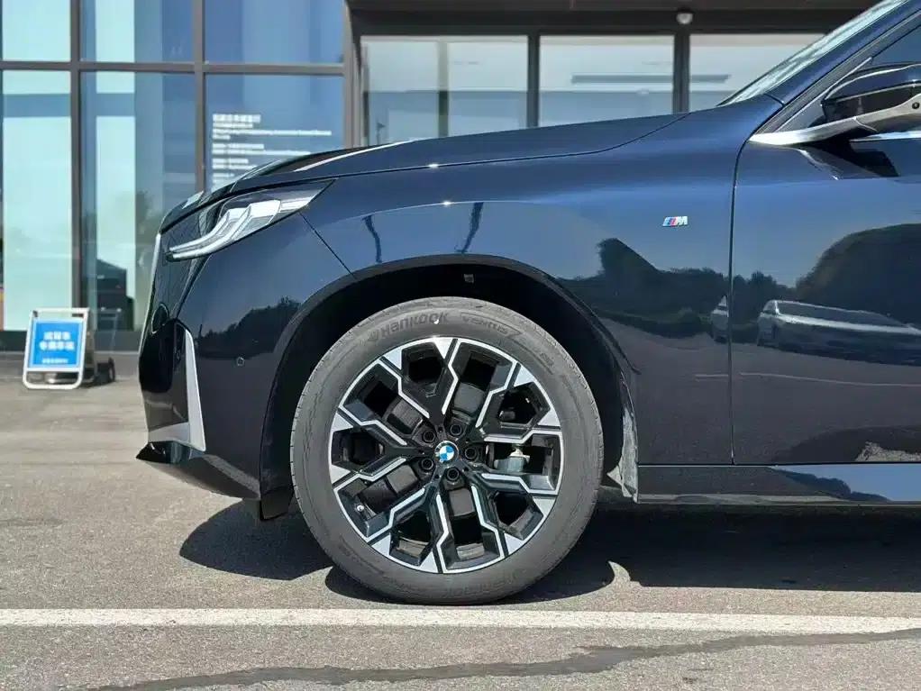 BMW X3 2025 xDrive30L Luxury M Sport Package — миниатюра 4