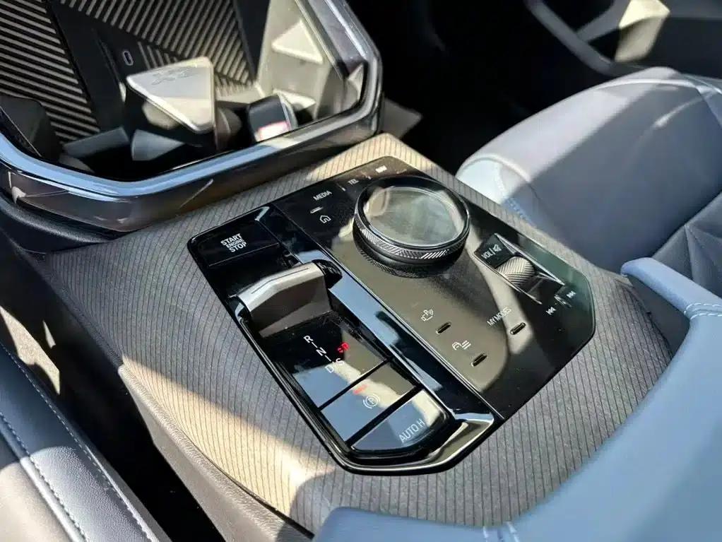 BMW X3 2025 xDrive30L Luxury M Sport Package — миниатюра 10