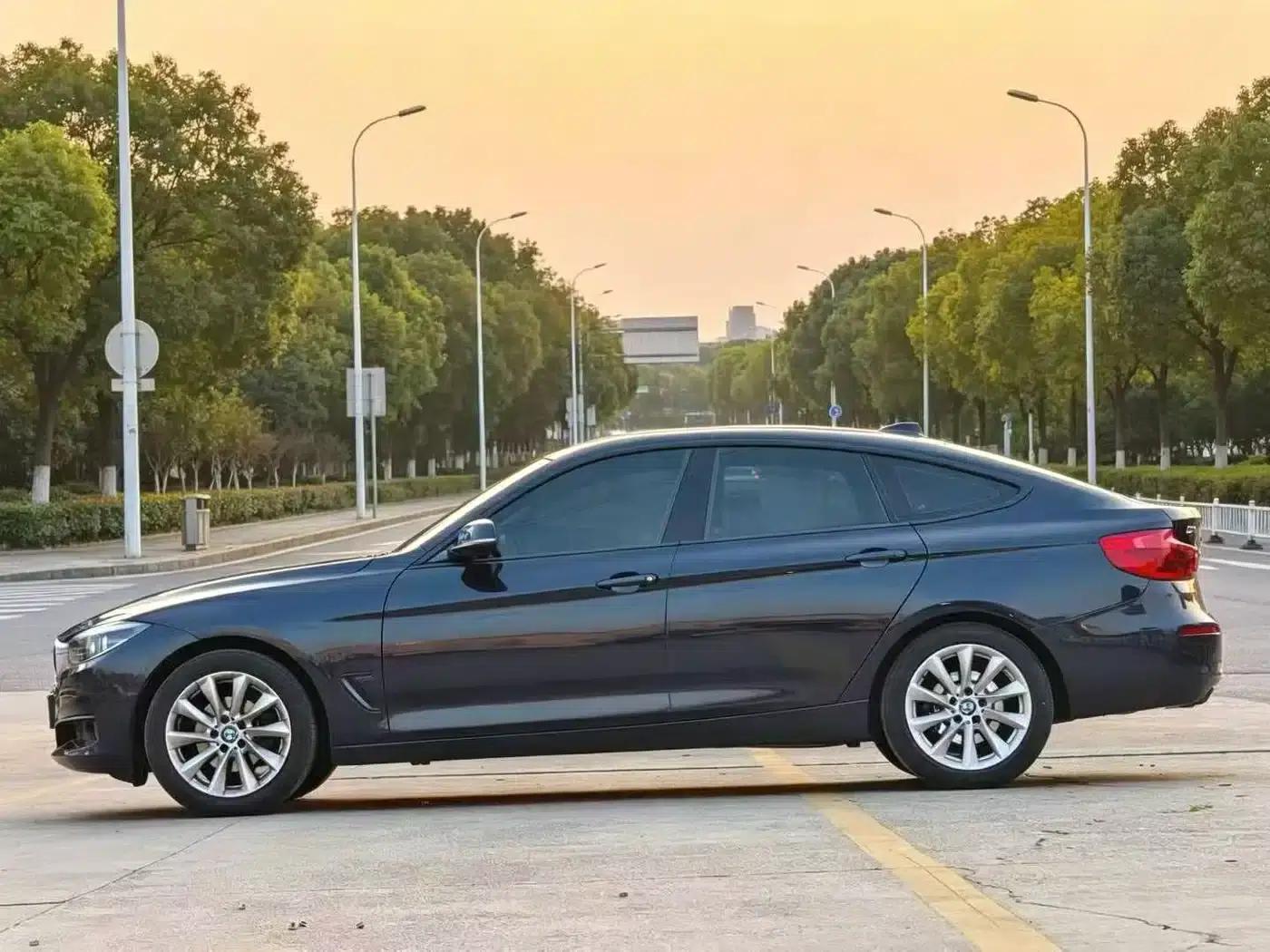 BMW 3 Series GT 2017 320i Fashion Edition — миниатюра 3