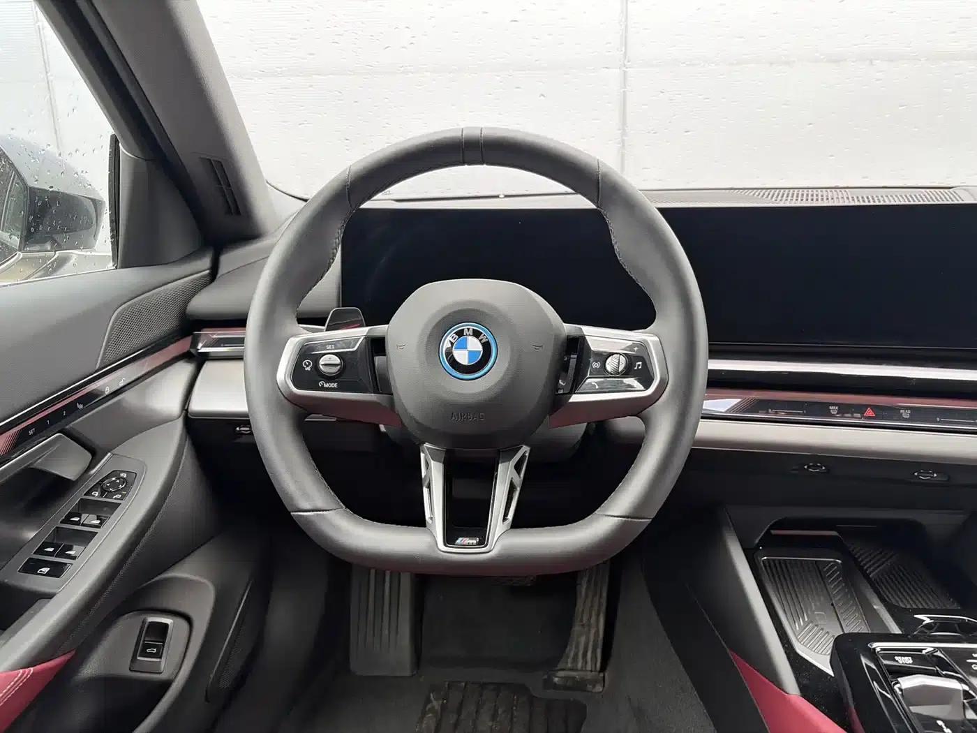 BMW i5 2025 eDrive 35L M Sport Package — миниатюра 15