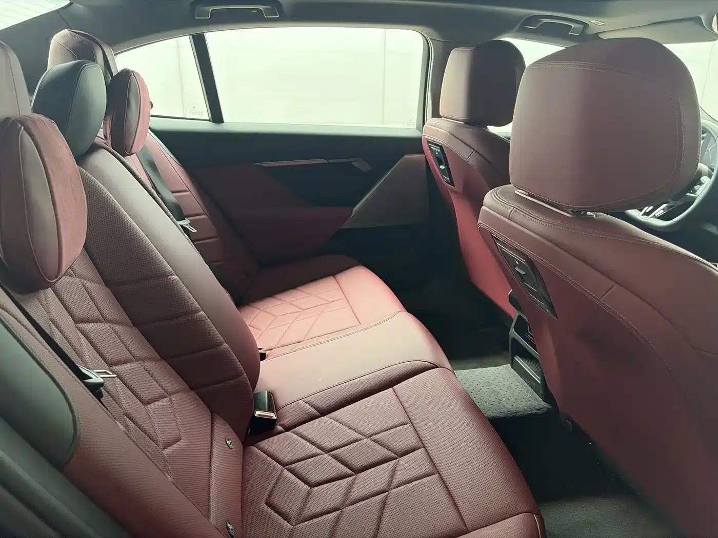 BMW i5 2025 eDrive 35L M Sport Package — миниатюра 18